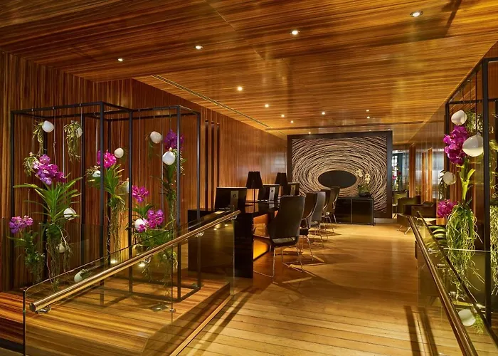 Plaza On The River Club&ResidenciaHotel Londres